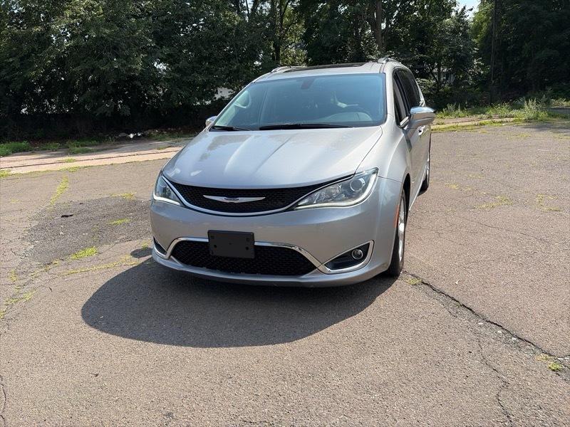 Chrysler Pacifica Limited 2020