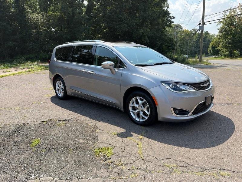 Chrysler Pacifica Limited 2020