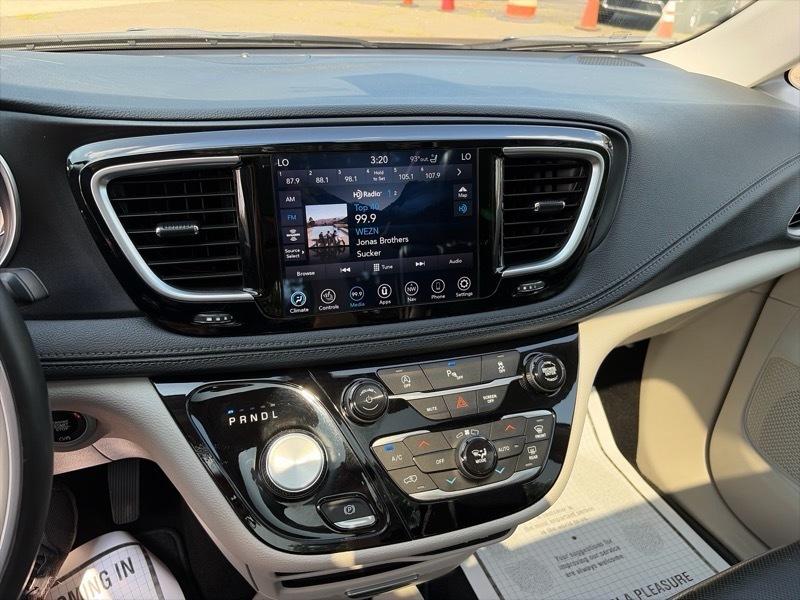 Chrysler Pacifica Limited 2020
