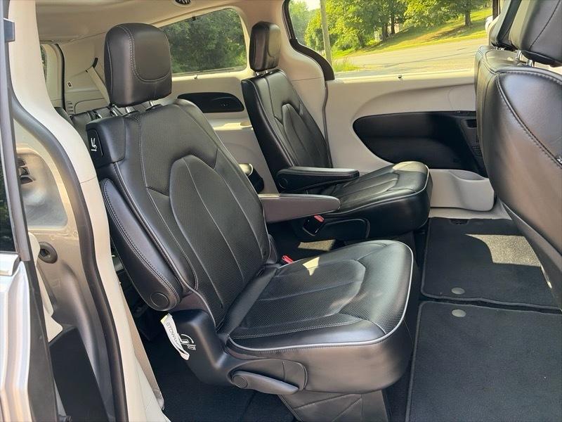 Chrysler Pacifica Limited 2020
