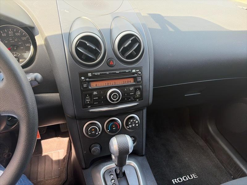 Nissan Rogue S AWD 2013