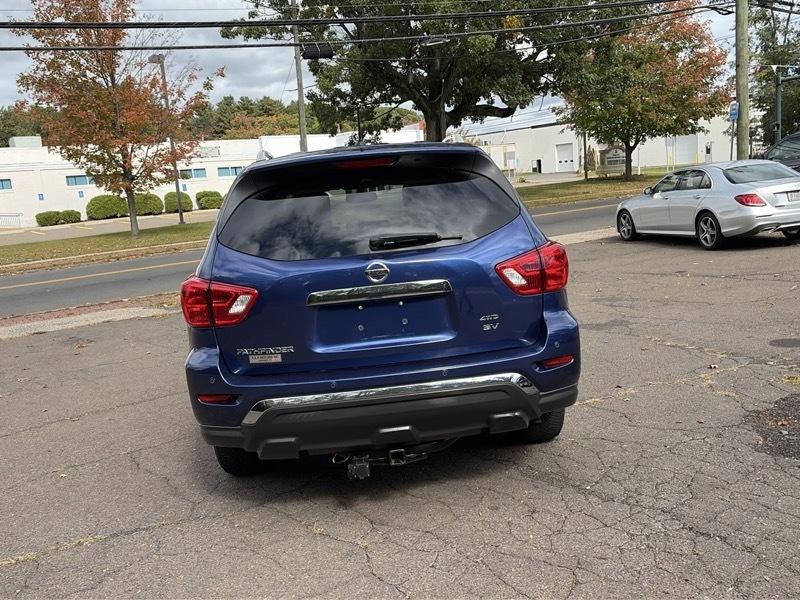 Nissan Pathfinder Platinum 4WD 2018