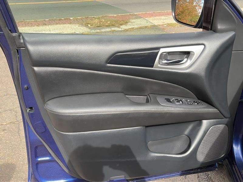 Nissan Pathfinder Platinum 4WD 2018