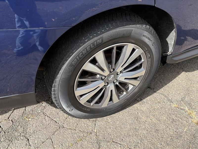 Nissan Pathfinder Platinum 4WD 2018