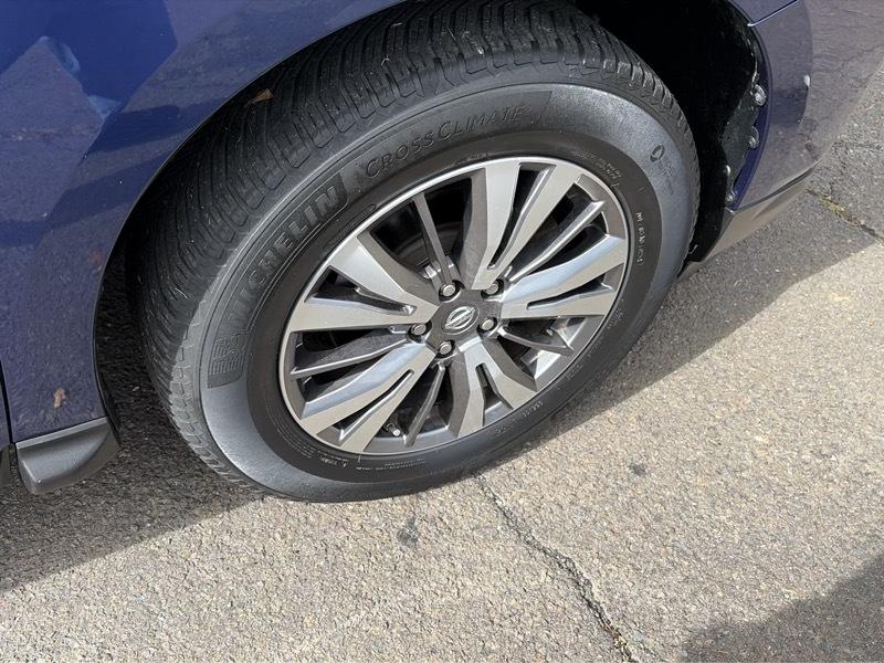 Nissan Pathfinder Platinum 4WD 2018