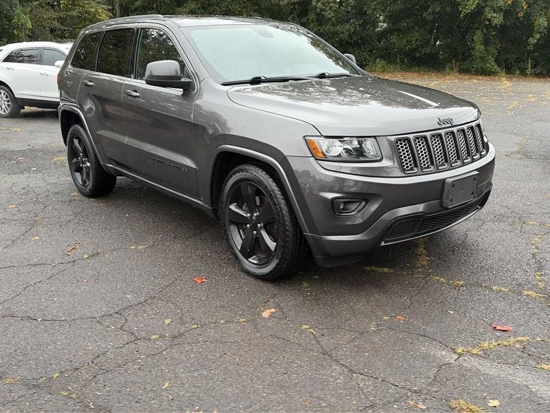 Jeep Grand Cherokee Laredo 4WD 2015