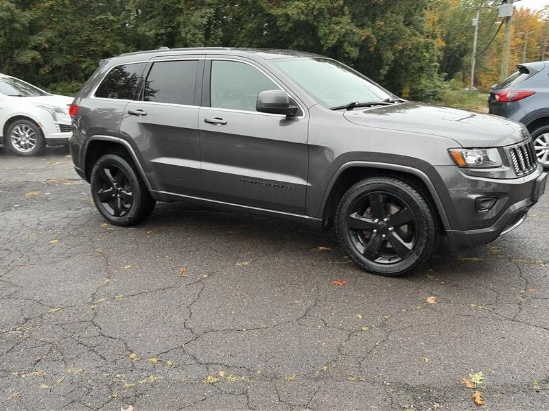 Jeep Grand Cherokee Laredo 4WD 2015