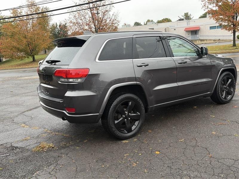 Jeep Grand Cherokee Laredo 4WD 2015