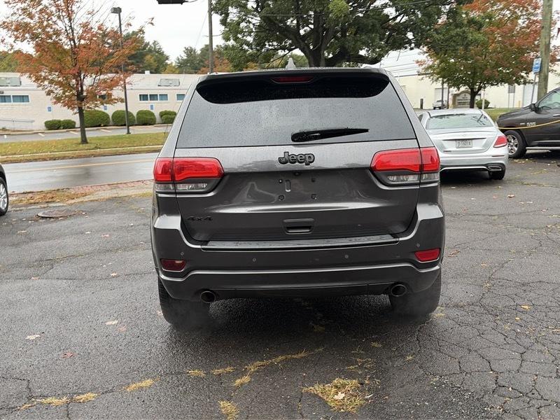 Jeep Grand Cherokee Laredo 4WD 2015