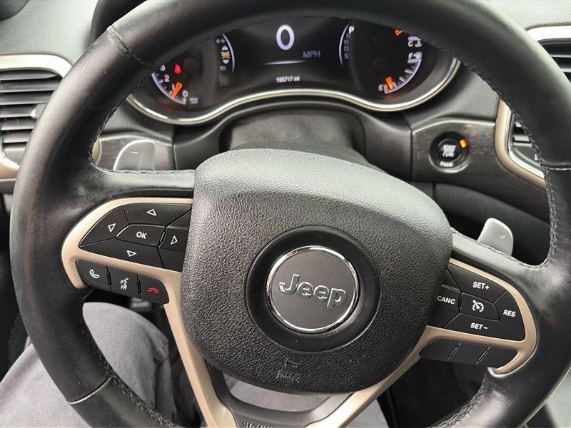 Jeep Grand Cherokee Laredo 4WD 2015