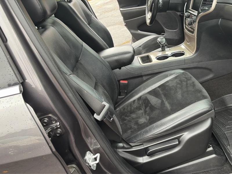 Jeep Grand Cherokee Laredo 4WD 2015