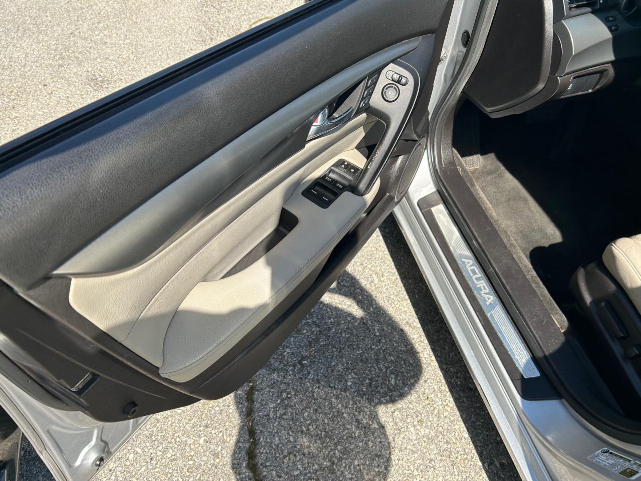 Acura TL 6-Speed AT 2014