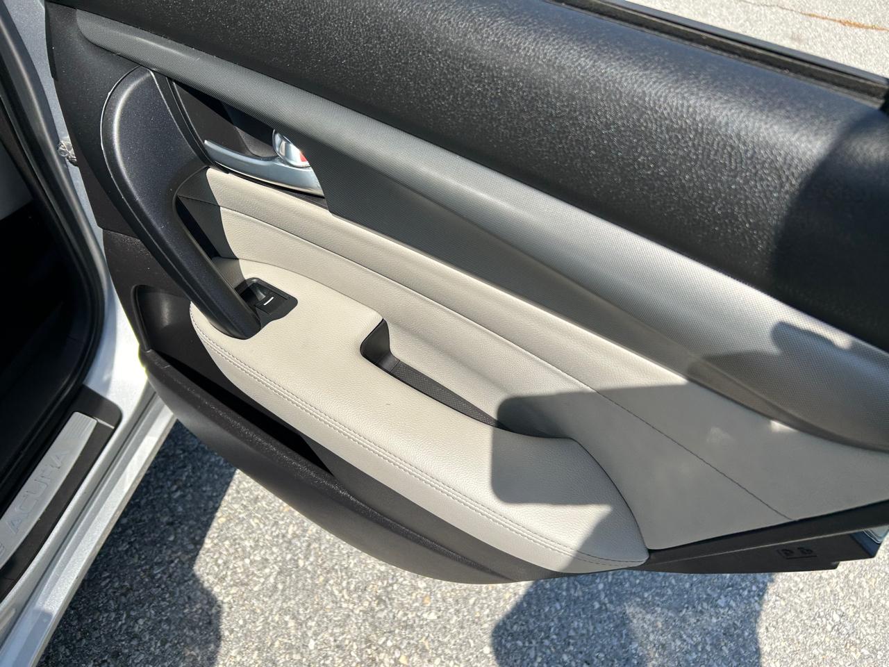 Acura TL 6-Speed AT 2014