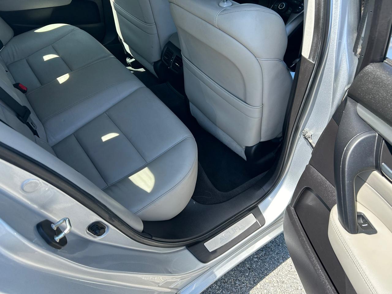 Acura TL 6-Speed AT 2014