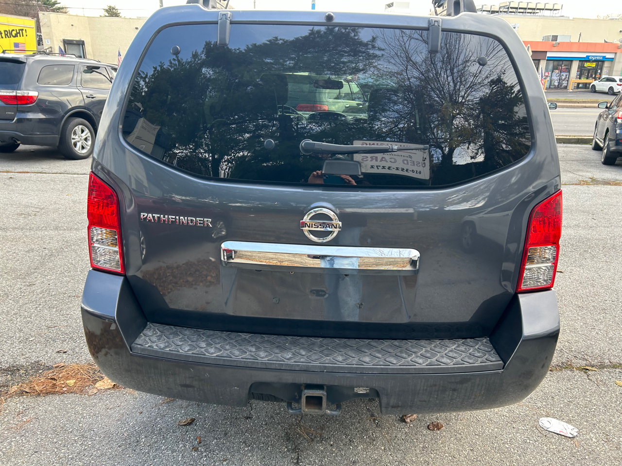 Nissan Pathfinder LE 4WD 2012