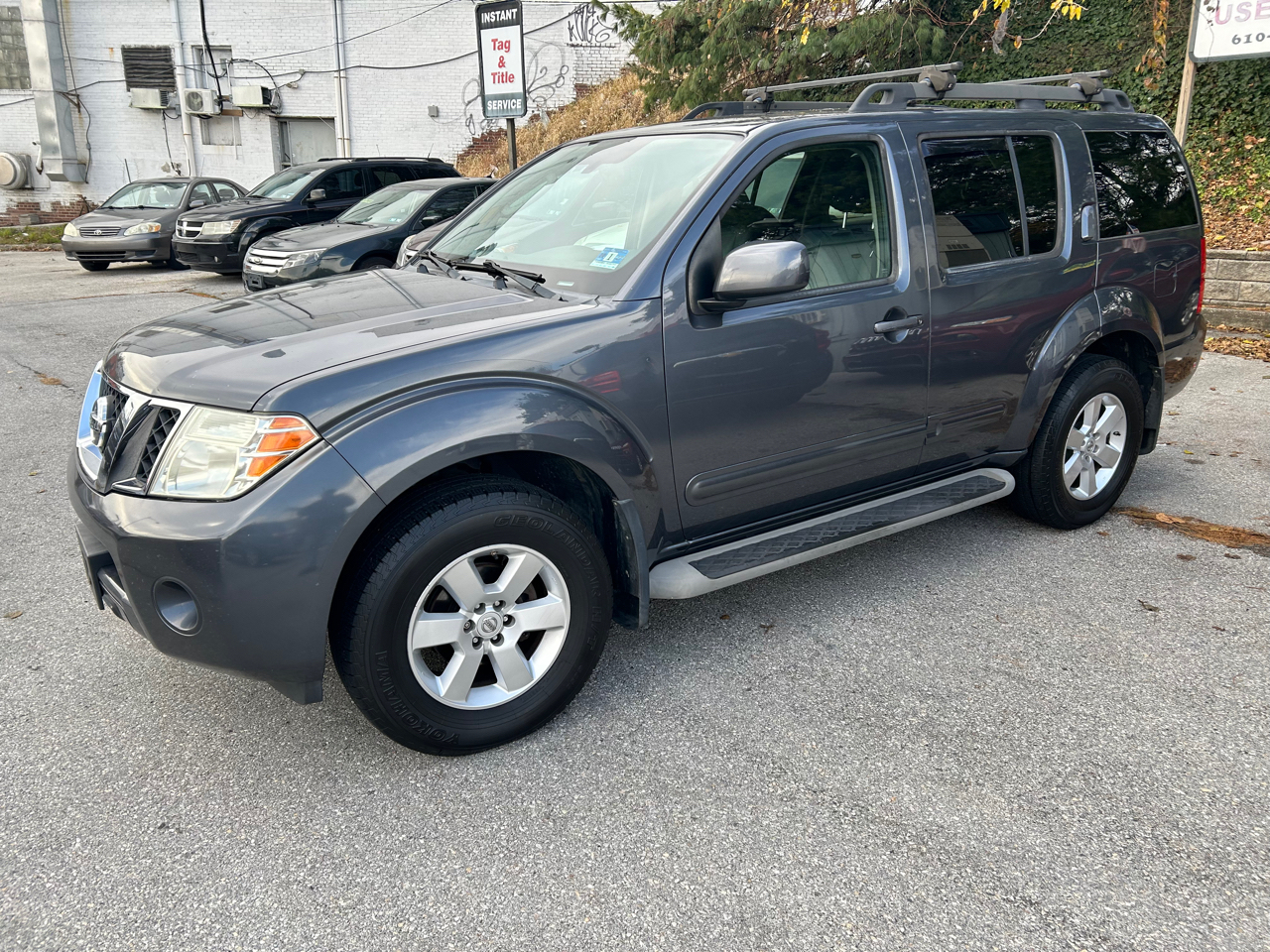 Nissan Pathfinder LE 4WD 2012