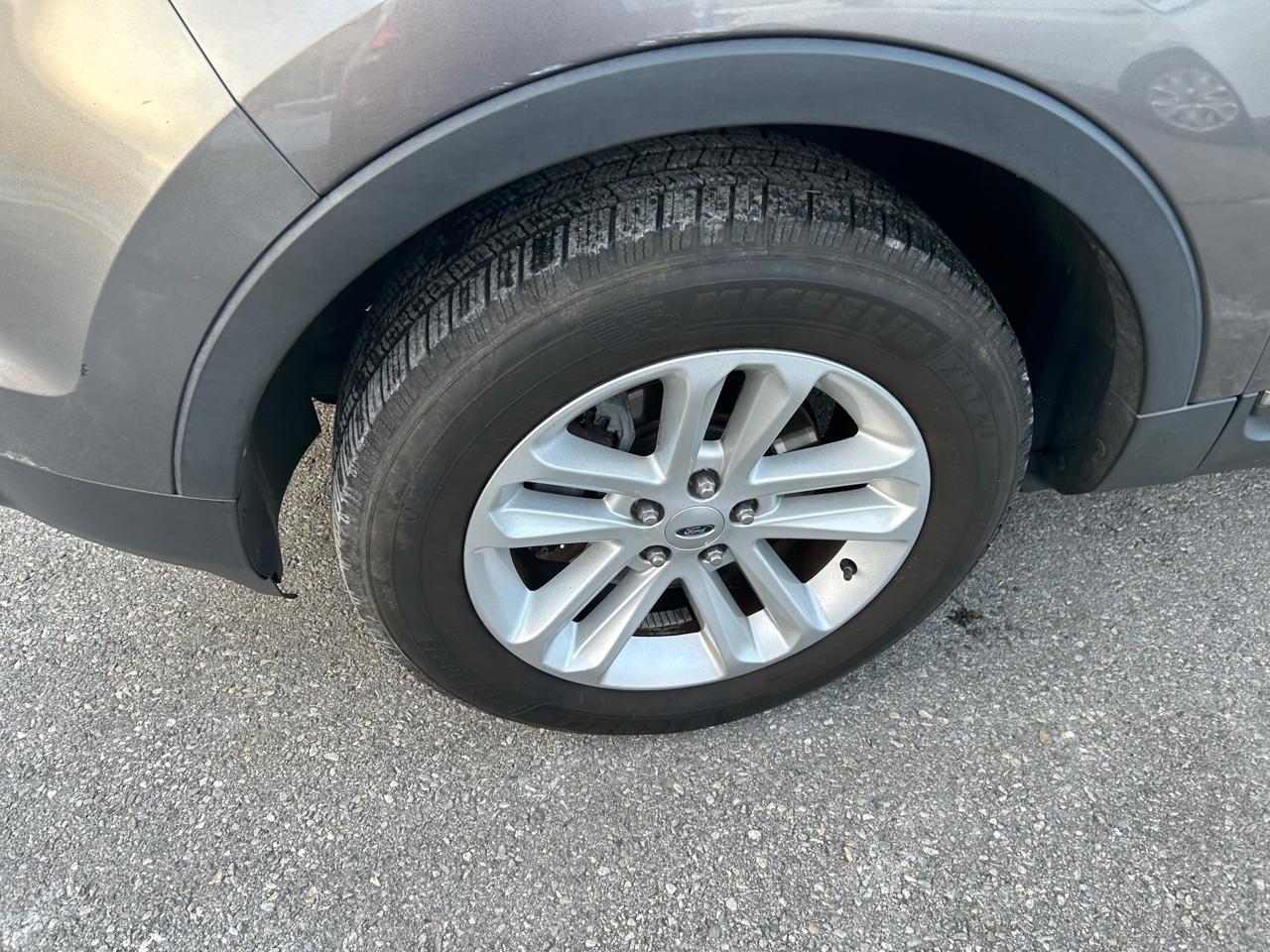 Ford Explorer XLT 4WD 2012