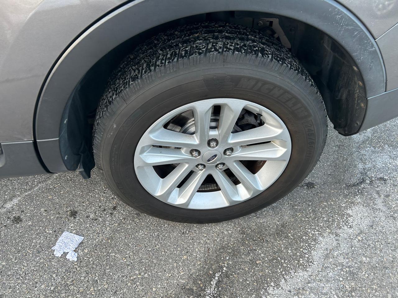 Ford Explorer XLT 4WD 2012