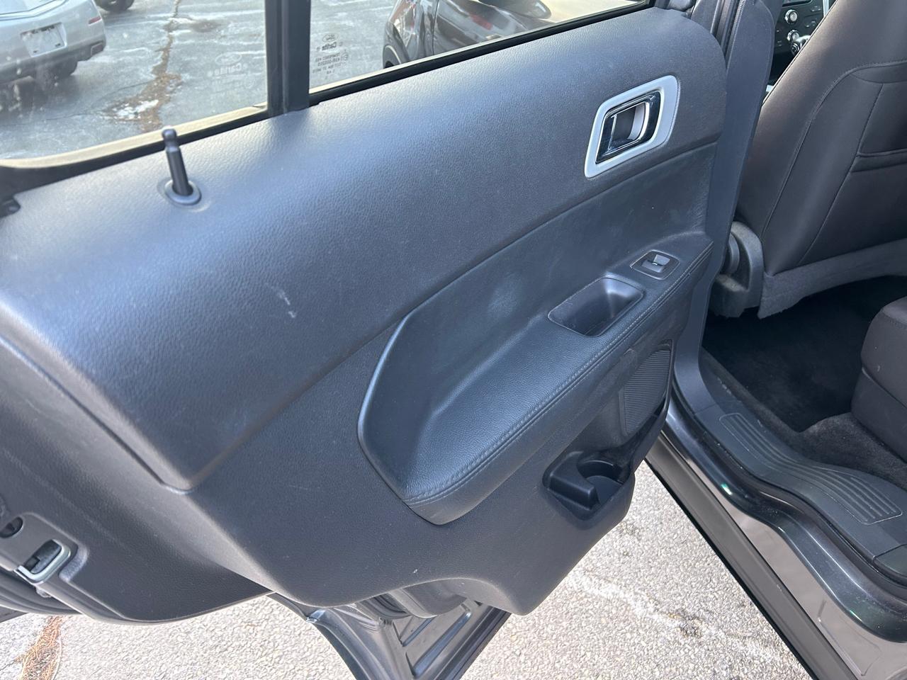 Ford Explorer XLT 4WD 2012