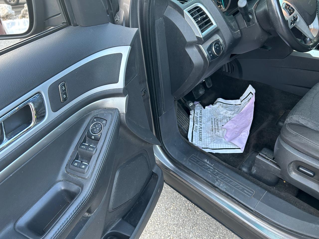 Ford Explorer XLT 4WD 2012