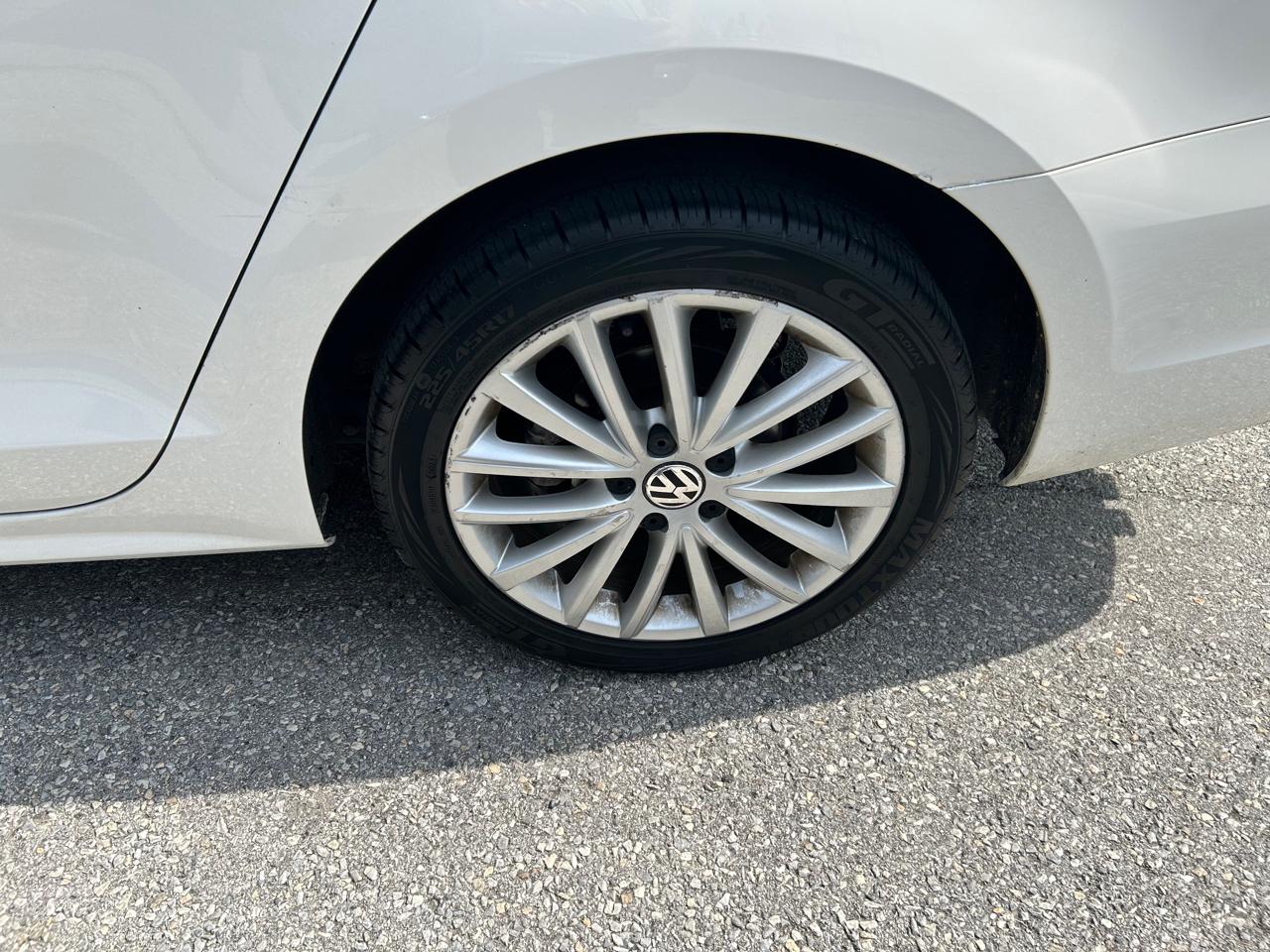 Volkswagen Jetta SEL PZEV 2012