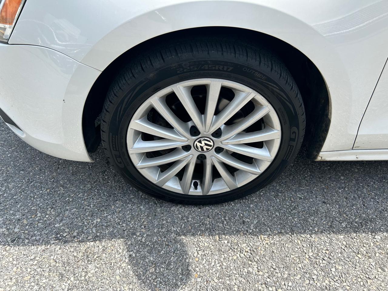 Volkswagen Jetta SEL PZEV 2012