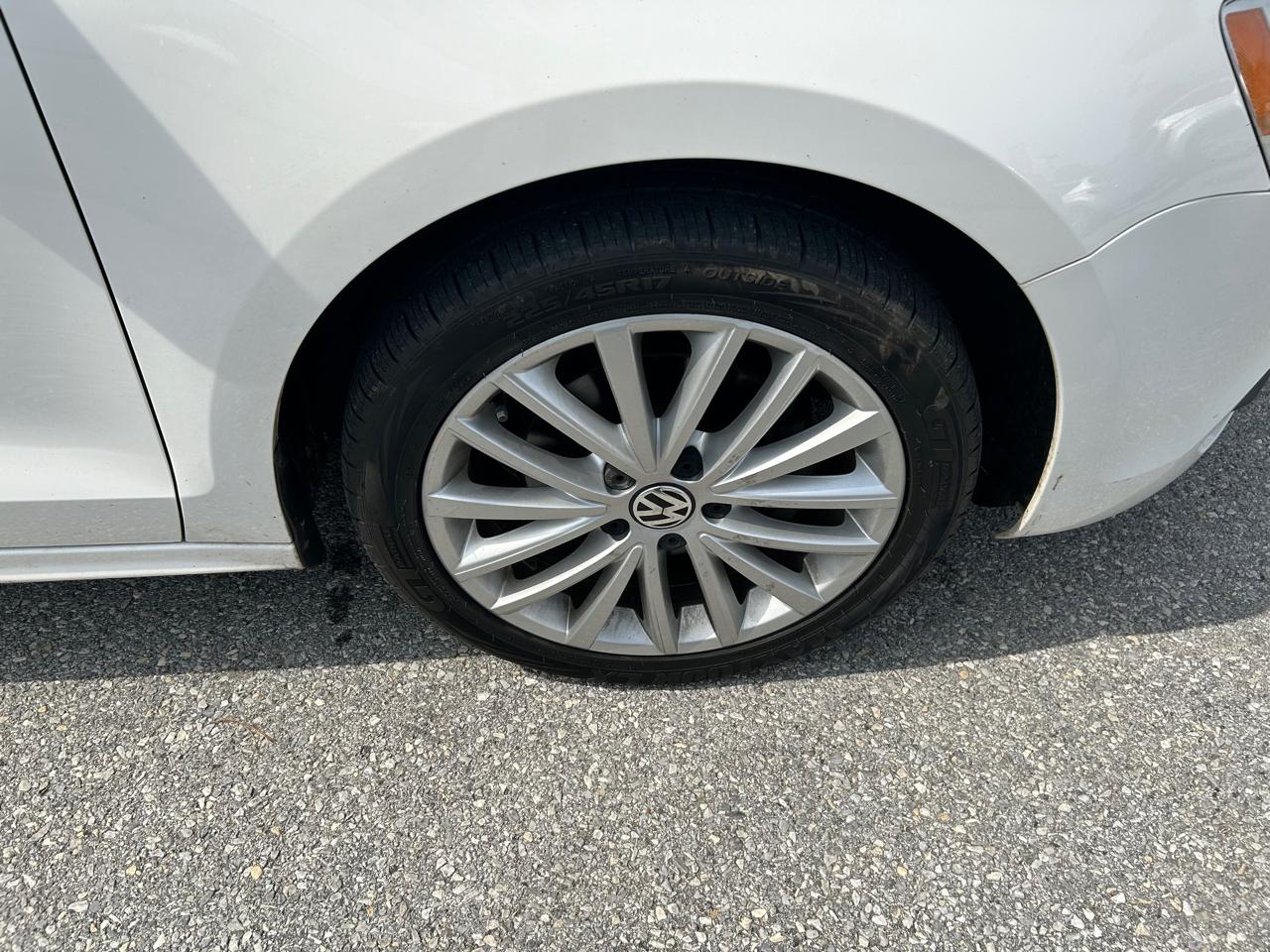 Volkswagen Jetta SEL PZEV 2012