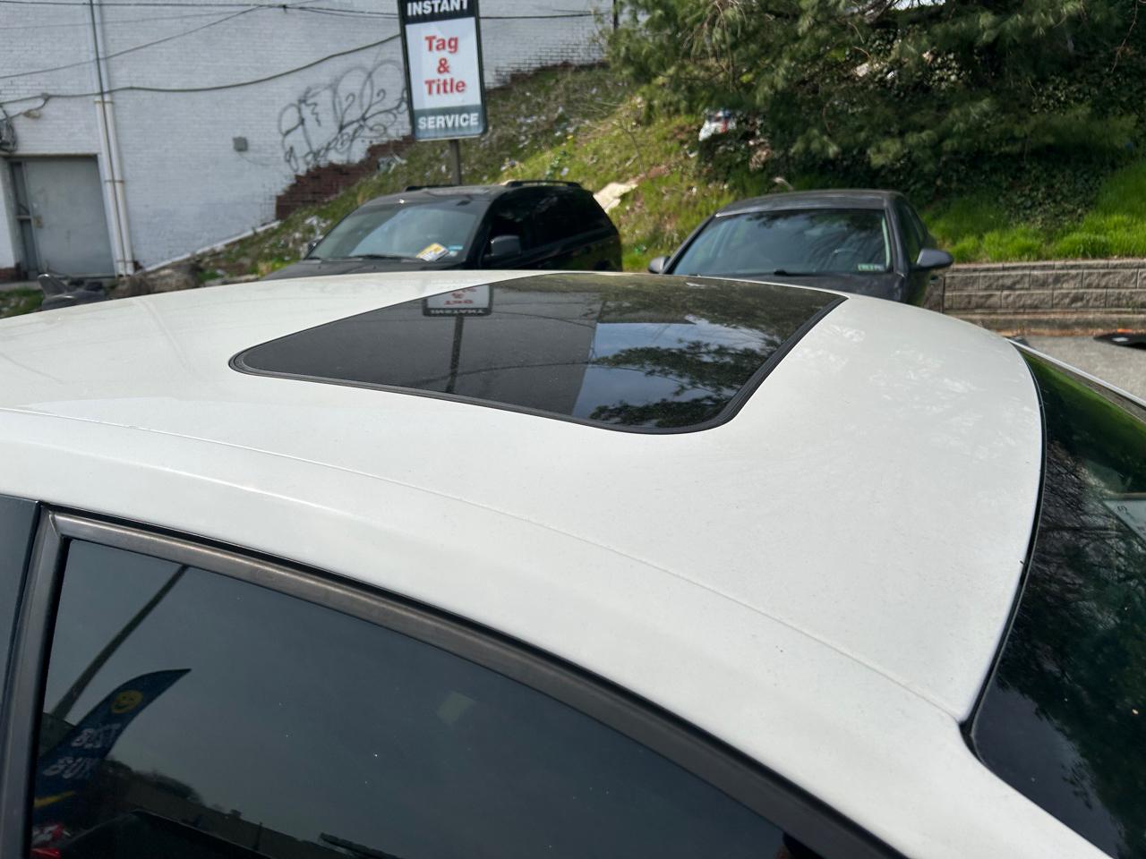 Volkswagen Jetta SEL PZEV 2012