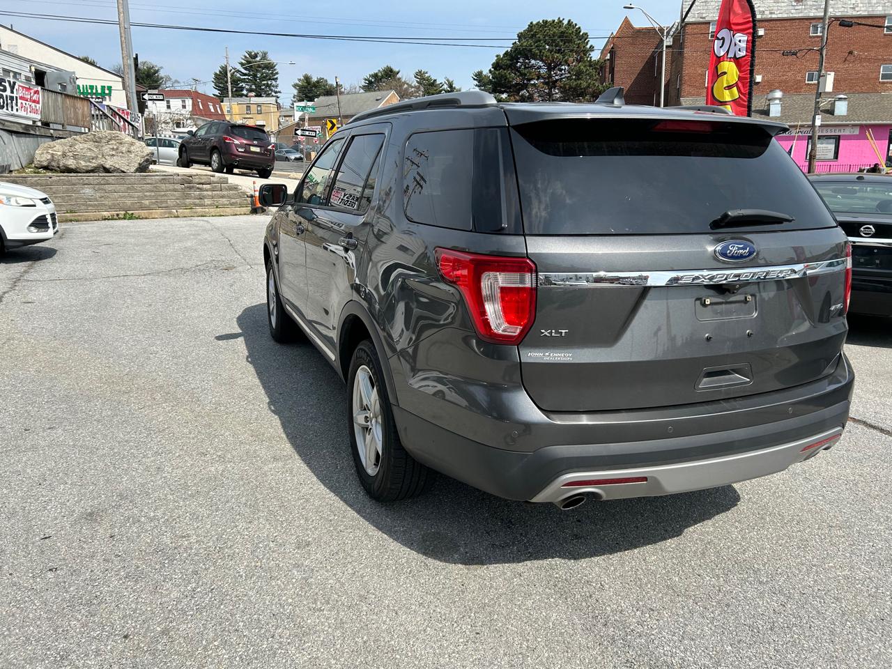 Ford Explorer XLT 4WD 2016