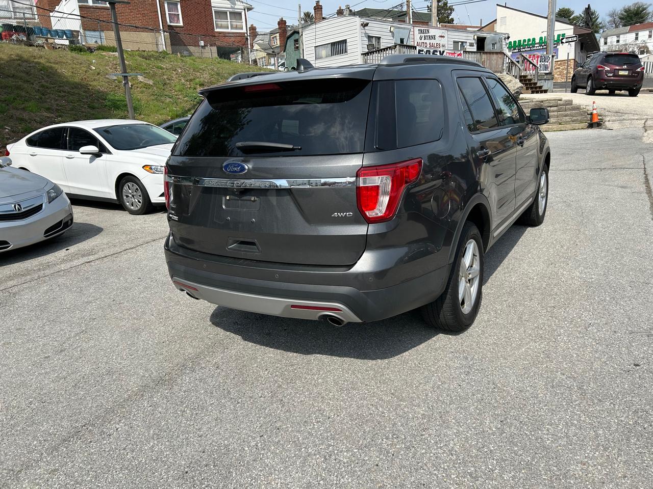 Ford Explorer XLT 4WD 2016