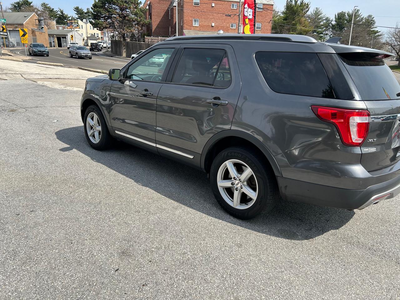 Ford Explorer XLT 4WD 2016