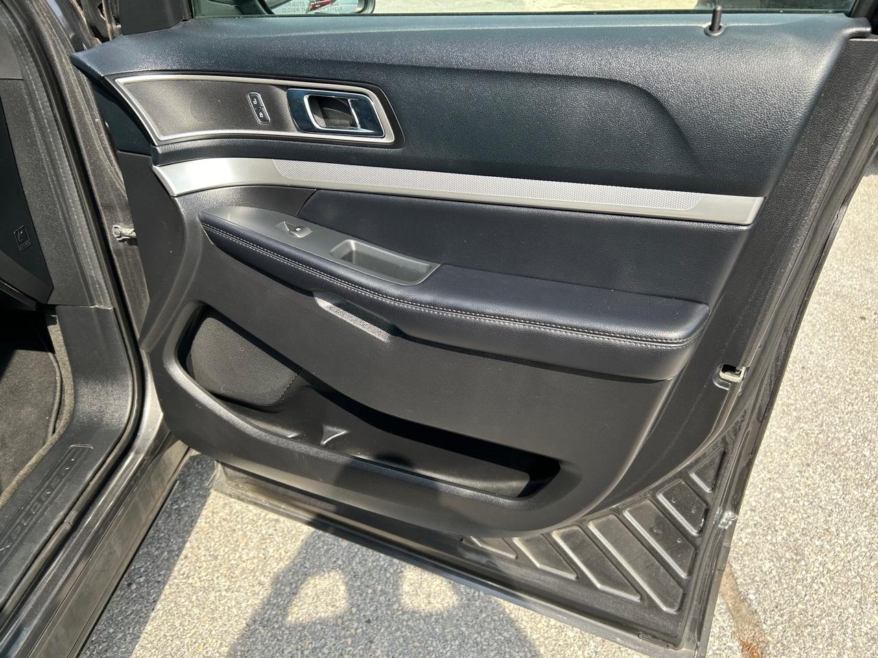 Ford Explorer XLT 4WD 2016