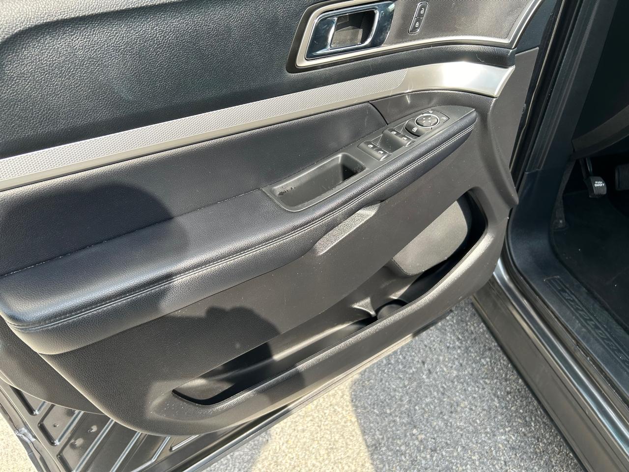 Ford Explorer XLT 4WD 2016