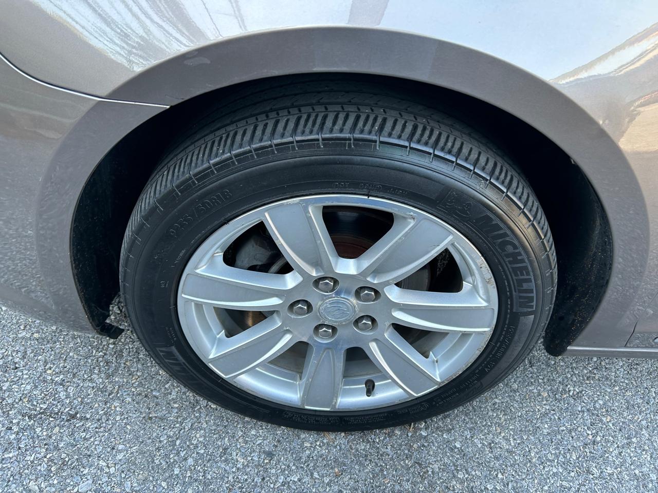 Buick LaCrosse CXL AWD 2011