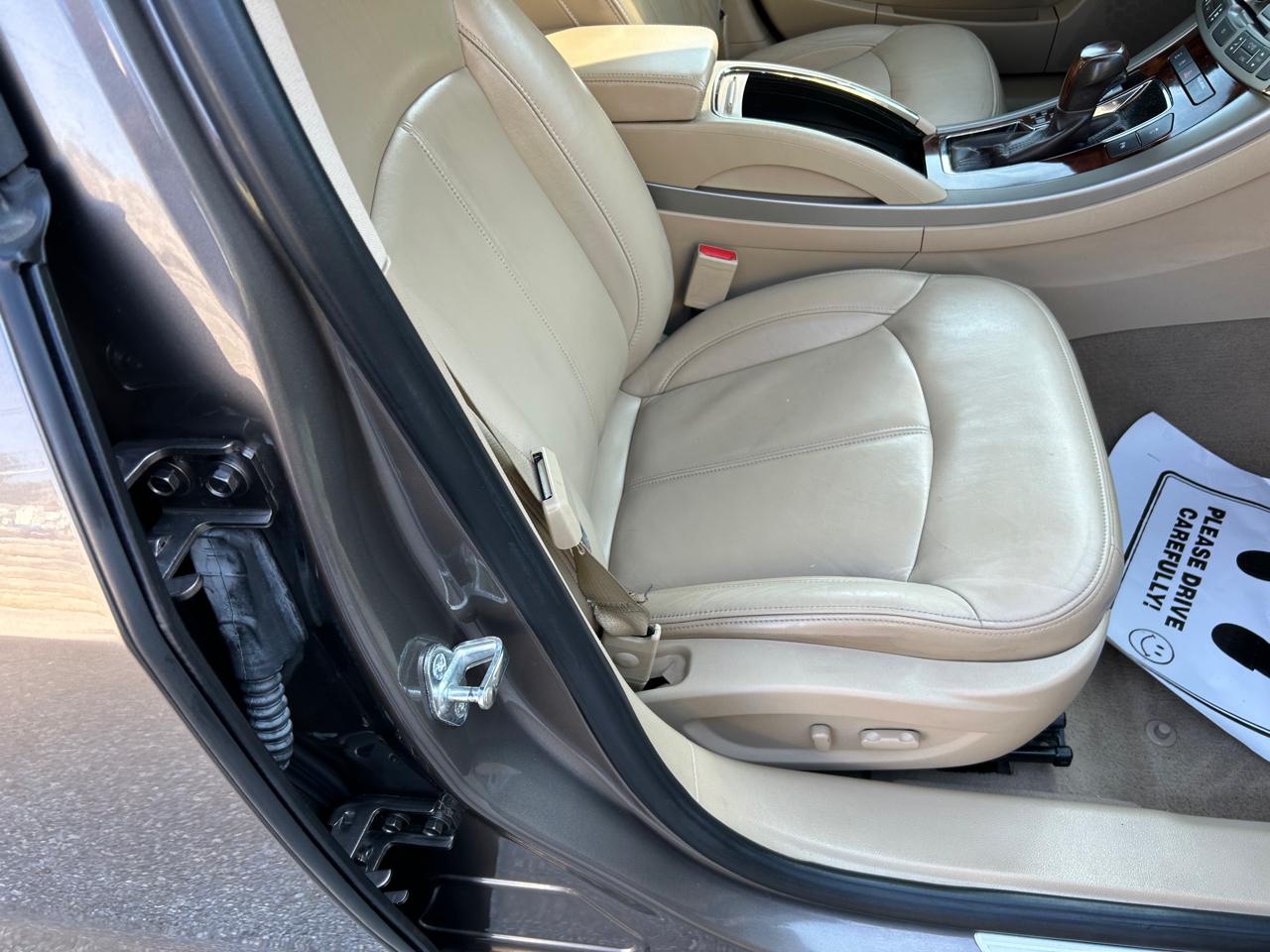 Buick LaCrosse CXL AWD 2011