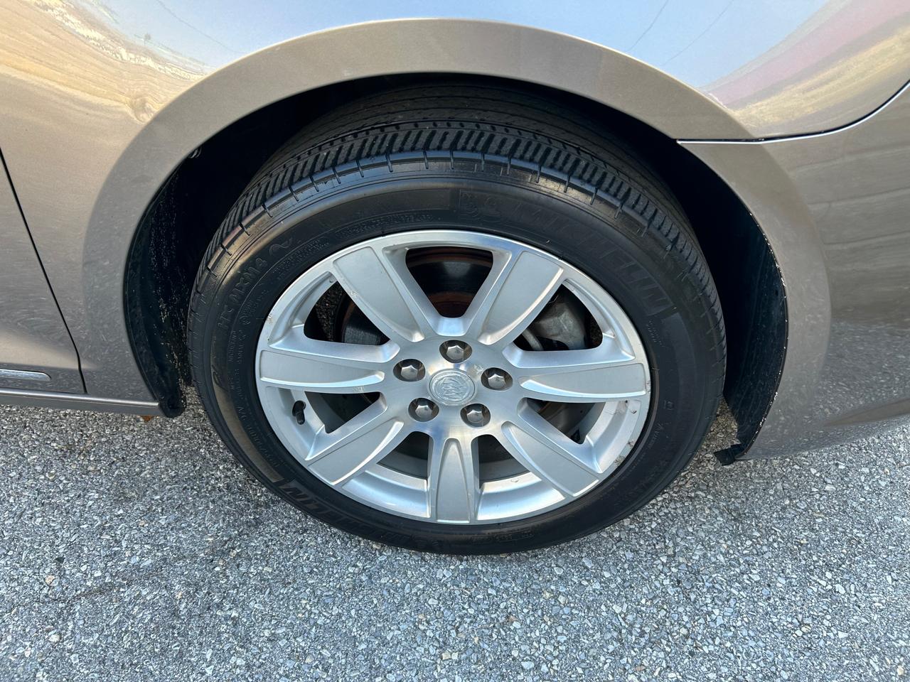 Buick LaCrosse CXL AWD 2011