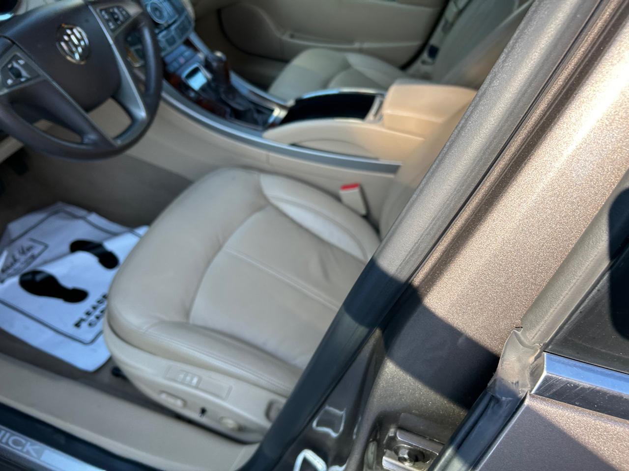 Buick LaCrosse CXL AWD 2011
