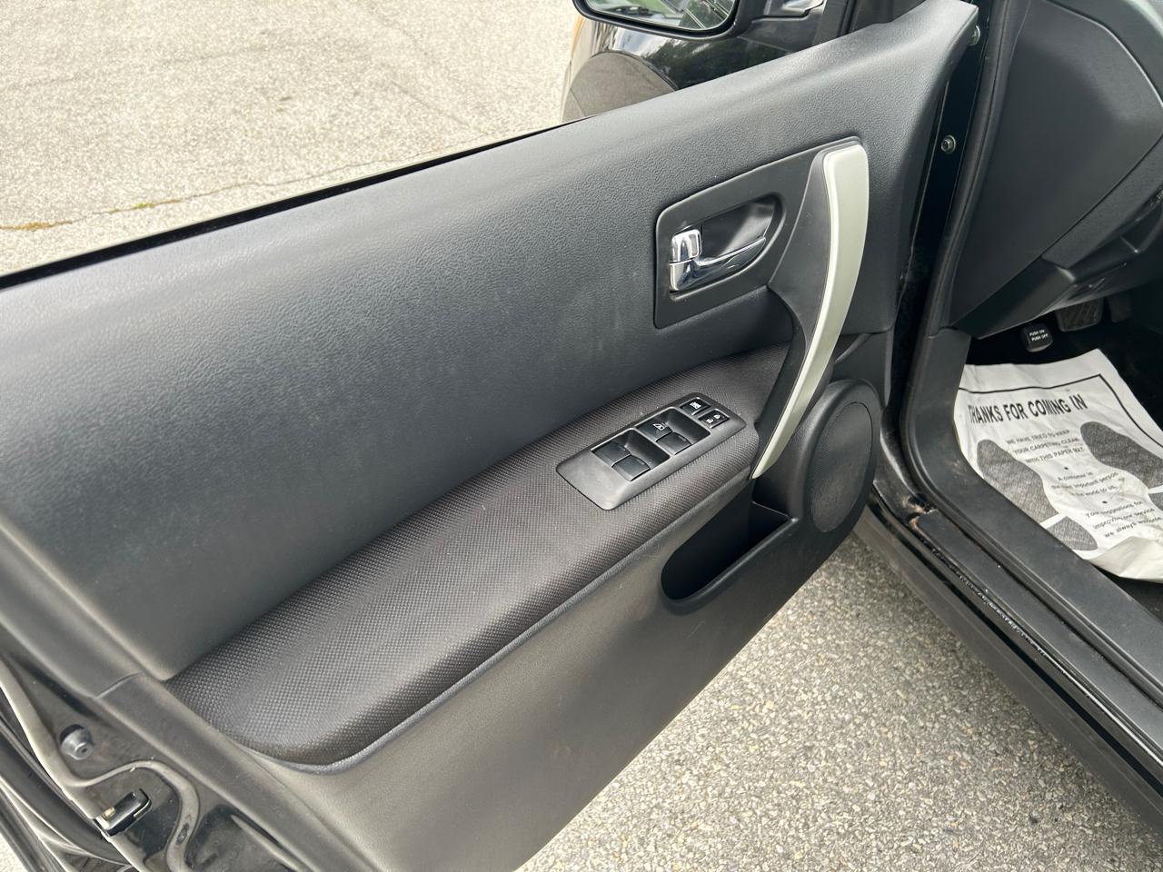 Nissan Rogue S AWD 2013