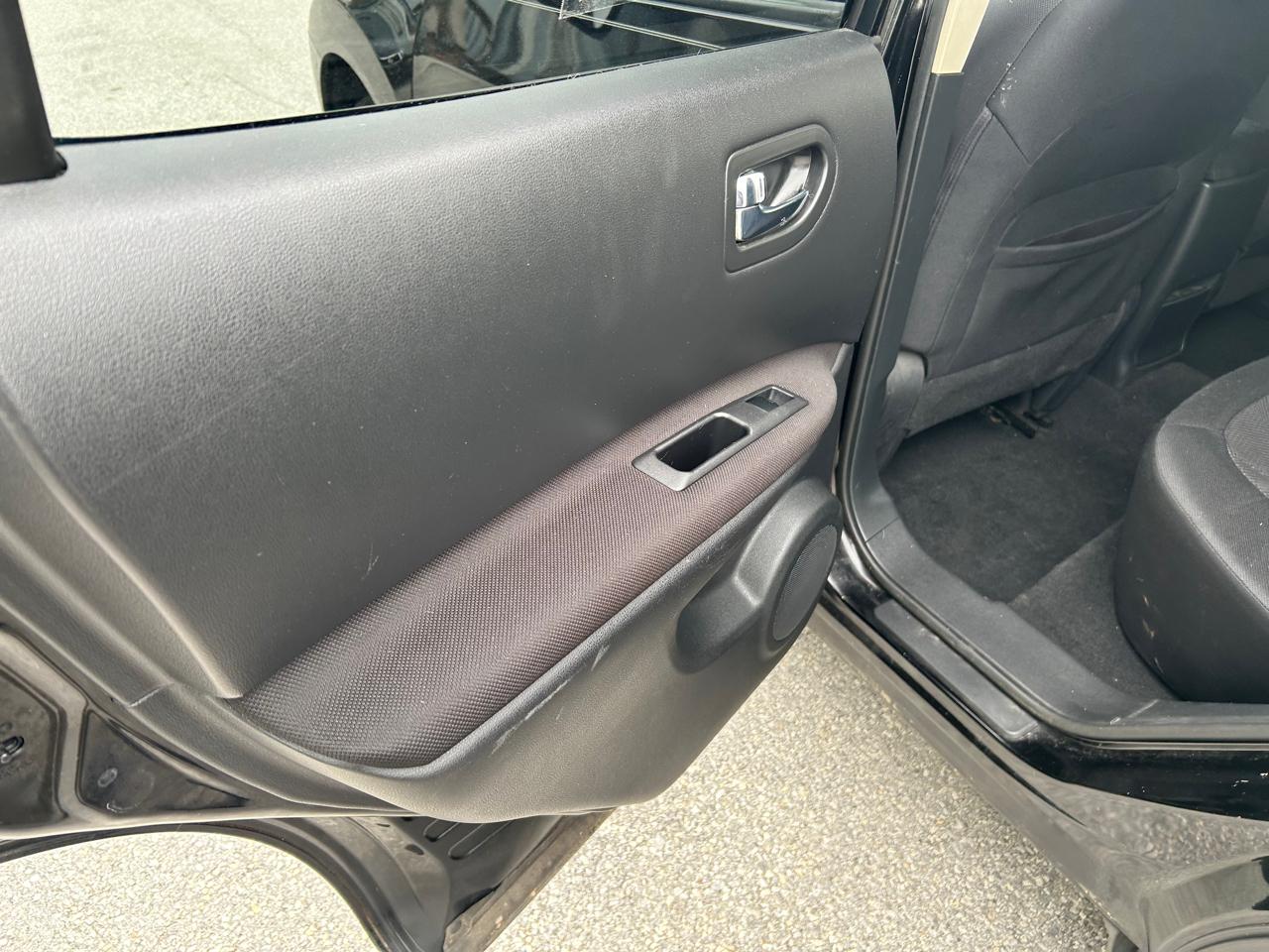 Nissan Rogue S AWD 2013