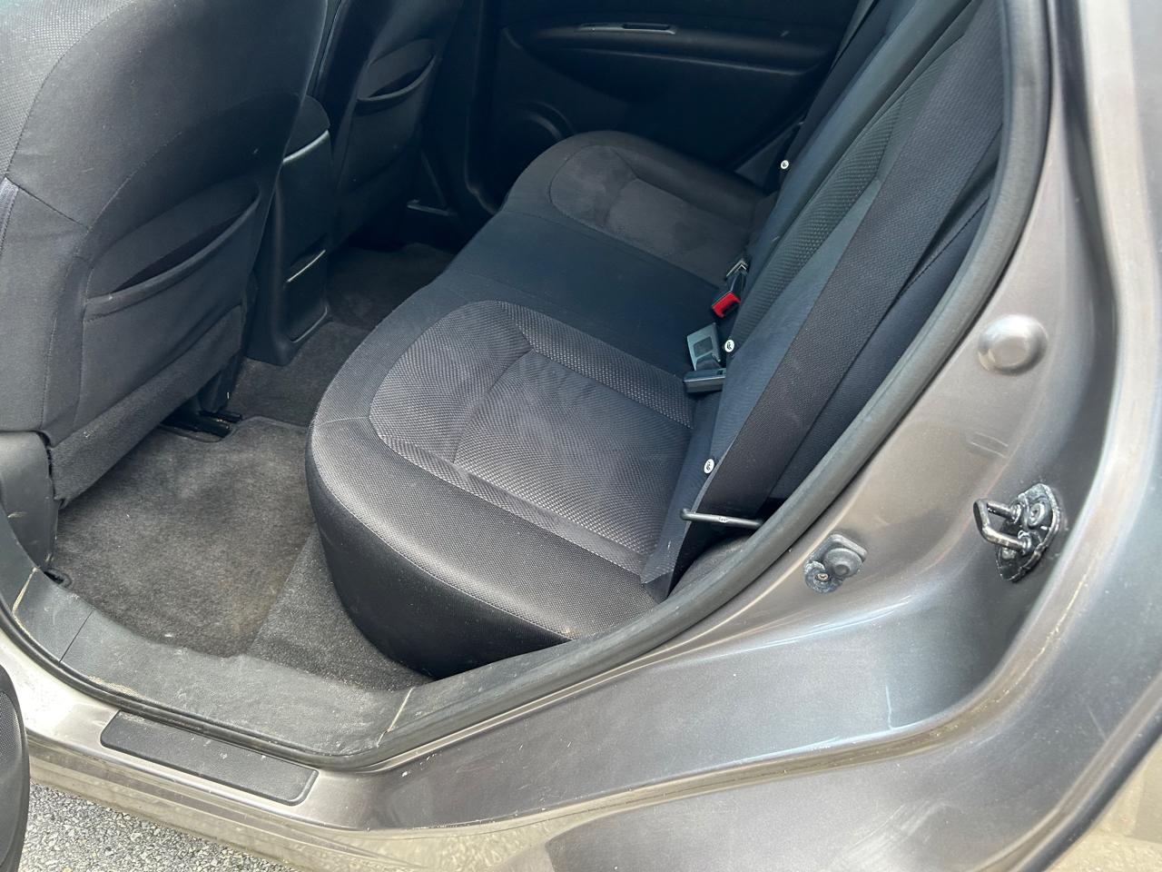 Nissan Rogue S AWD 2012