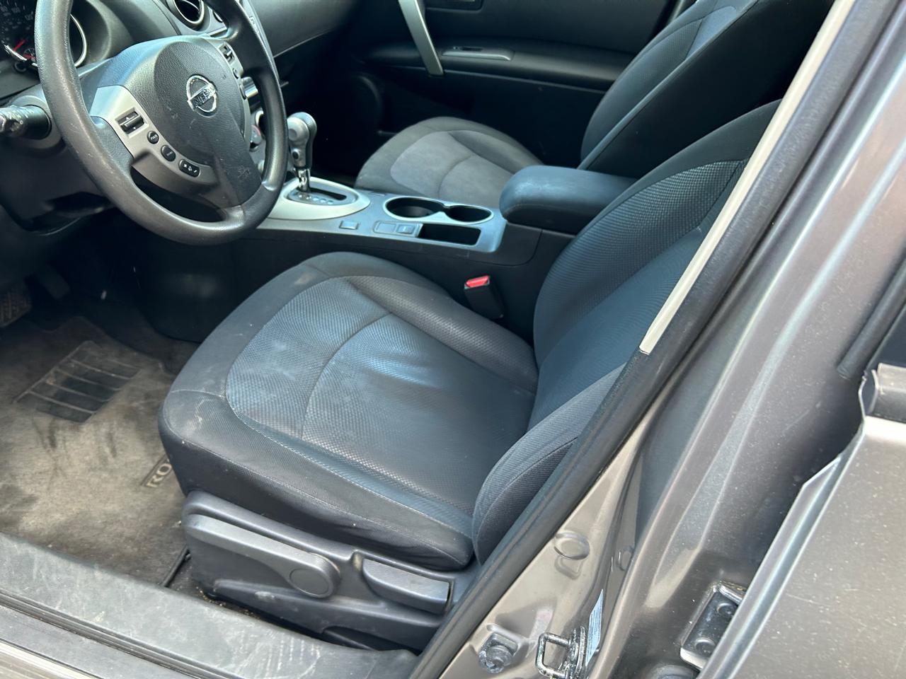 Nissan Rogue S AWD 2012