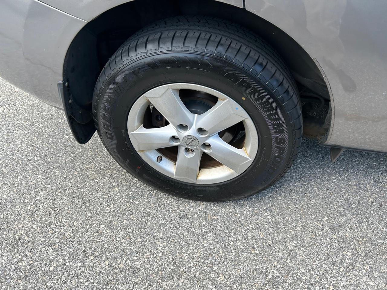 Nissan Rogue S AWD 2012