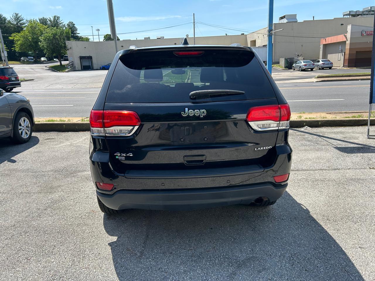 Jeep Grand Cherokee Laredo 4WD 2017