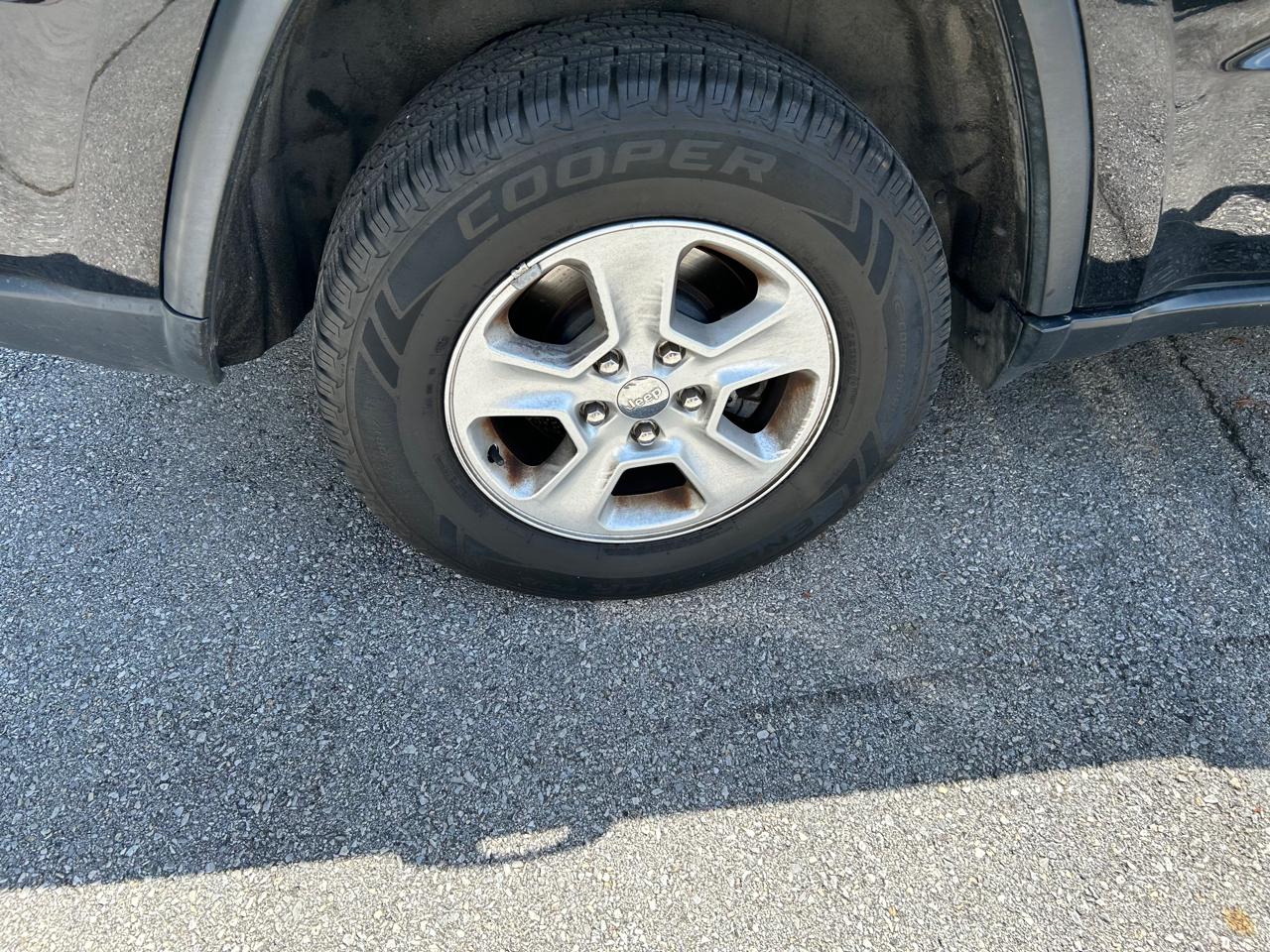 Jeep Grand Cherokee Laredo 4WD 2017