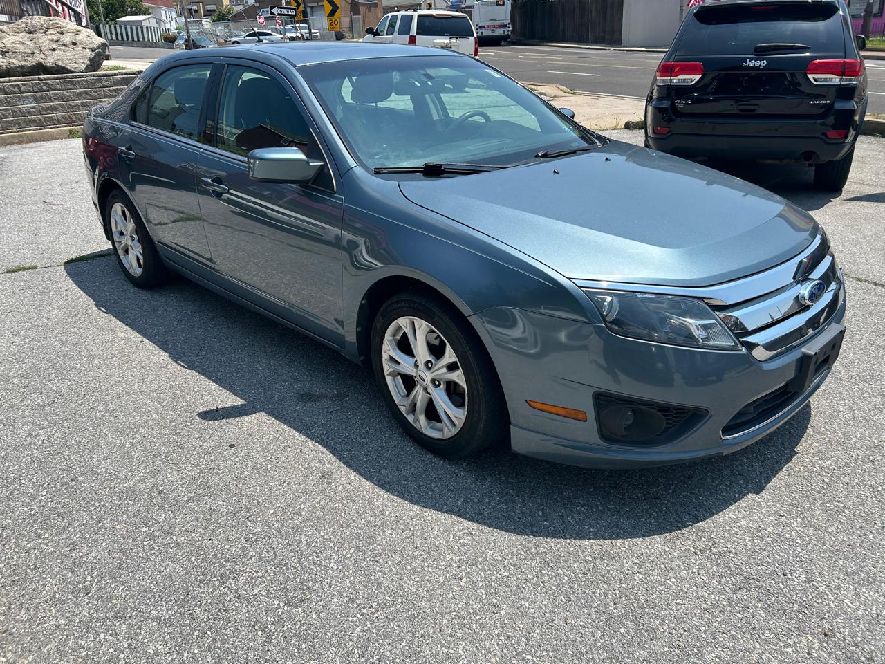Ford Fusion SE 2012