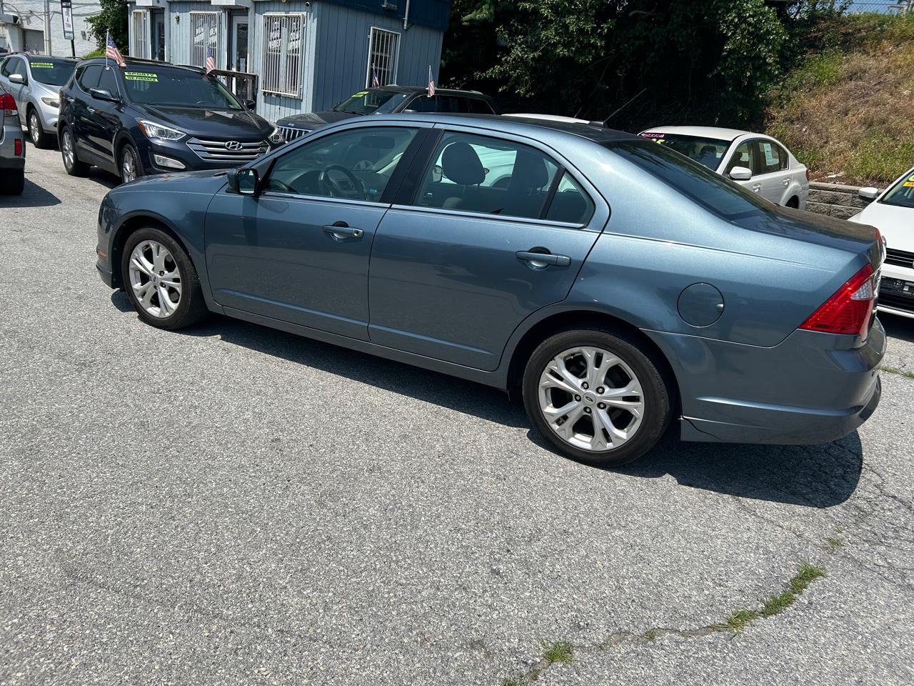 Ford Fusion SE 2012