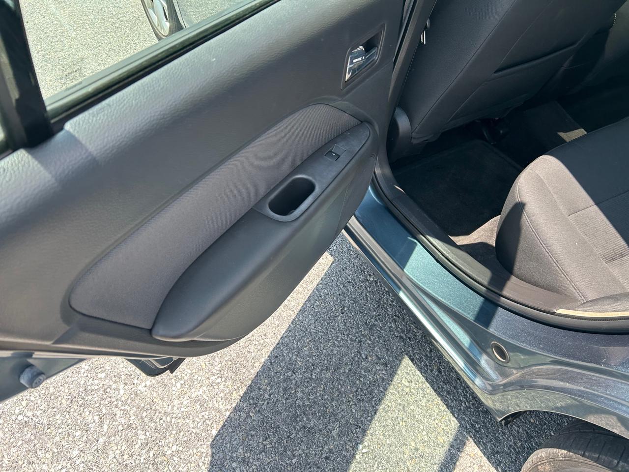 Ford Fusion SE 2012