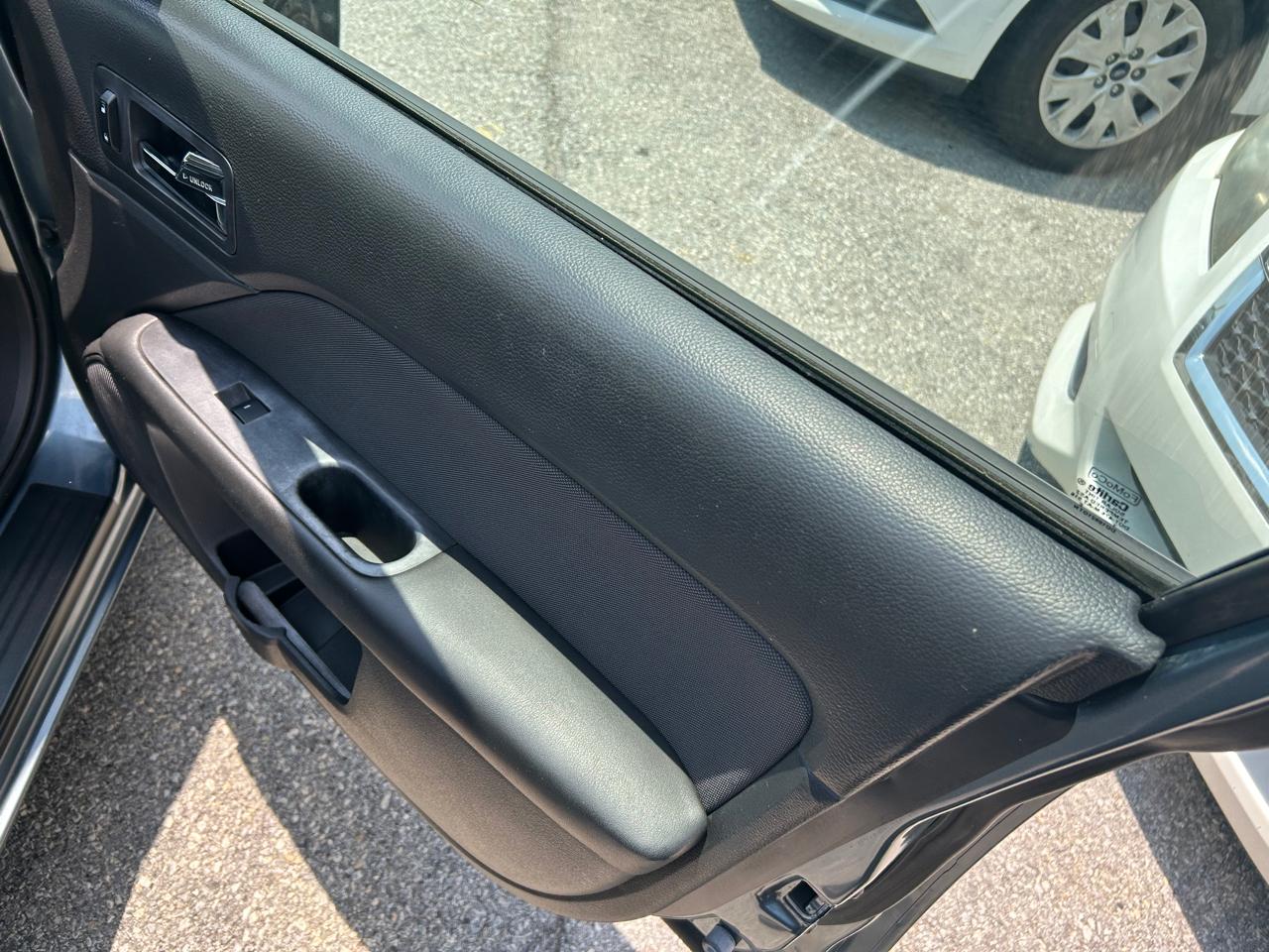 Ford Fusion SE 2012