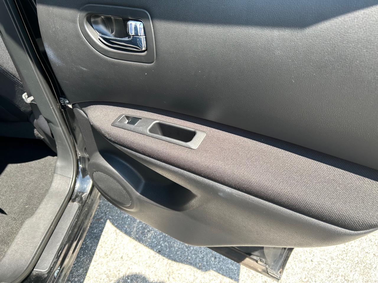 Nissan Rogue S AWD 2012