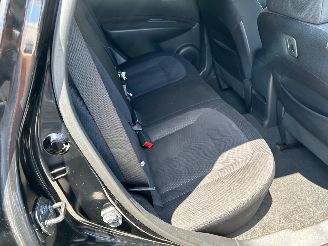 Nissan Rogue S AWD 2012
